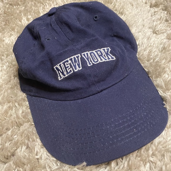 Brandy Melville Baseball Cap - Picture 2 of 3